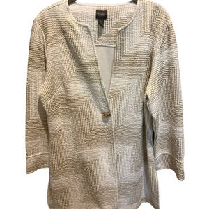 23. WOMENS CHICO’S TRAVELERS 1/M DETAIL JACKET